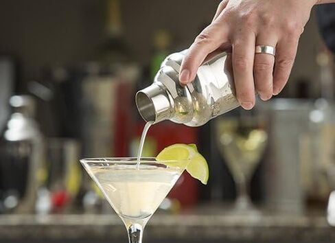 TableCraft 3-Piece Stainless Steel Cocktail Shaker, 24-Ounce in Saudi Arabia