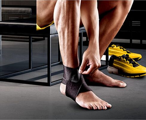 3M Futuro Sport Deluxe Black Ankle Stabilizer One Size Hook and Loop Strap for The Foot 46645ENR in Saudi Arabia