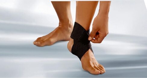 3M Futuro Sport Deluxe Black Ankle Stabilizer One Size Hook and Loop Strap for The Foot 46645ENR in Saudi Arabia