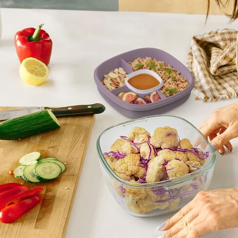 حاوية سلطة زجاجية الكل في واحد من Bentgo® - وعاء سلطة كبير سعة 61 أونصة، وصينية على شكل بينتو مكونة من 4 أقسام للطبقة، وحاوية صلصة سعة 3 أونصة للضمادات، وشوكة مدمجة قابلة لإعادة الاستخدام (لافندر) in Kuwait