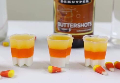 50 EZ-Squeeze Jello Shot Cups With Lids - 2 oz Max Capacity-New and Improved Design 2019 - Jello Shot Cups With Lids Stack-able - Easy To Squeeze -Fun For All Occasions in Saudi Arabia