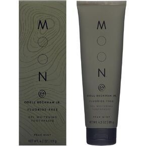 معجون أسنان جل تبييض القمر × OBJ، تحديث وتبييض ابتسامتك، نكهة النعناع الذروة للنفس المنعش، خالي من الفلورايد، نباتي ولم يتم الإساءة إلى الحيوانات في تصنيعه، تم إنشاؤه بالاشتراك مع أوديل بيكهام جونيور للبالغين، 4.2 أونصة in Kuwait
