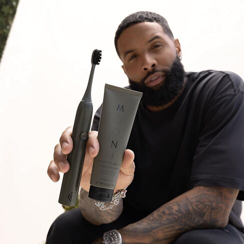 معجون أسنان جل تبييض القمر × OBJ، تحديث وتبييض ابتسامتك، نكهة النعناع الذروة للنفس المنعش، خالي من الفلورايد، نباتي ولم يتم الإساءة إلى الحيوانات في تصنيعه، تم إنشاؤه بالاشتراك مع أوديل بيكهام جونيور للبالغين، 4.2 أونصة in Kuwait