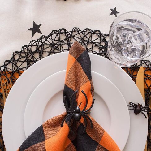 مجموعة DII Halloween Tabletop Collection نجوم سوداء جريئة/عنكبوت مخيف مع حدود برتقالية على خلفية طبيعية بيضاء اللون، يمكن غسله في الغسالة، مفرش طاولة مقاس 14 × 108 in Saudi Arabia