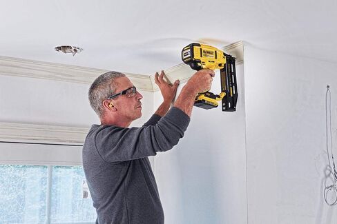 DEWALT 20V MAX* XR Finish Nailer, Cordless, Straight, 16GA (DCN662D1) in Saudi Arabia