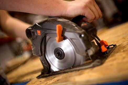 WEN Cordless Circular Saw, 6.5-Inch Blade with 20V Max 4.0 Ah Lithium-Ion Battery and Charger (20625) in Saudi Arabia