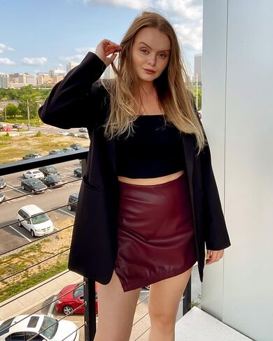 Luvamia شورت للنساء فو الجلود Skorts عالية الخصر بولي Leather السراويل الجلدية مرونة الخصر Ruched التفاف Skorts التنانير in Kuwait