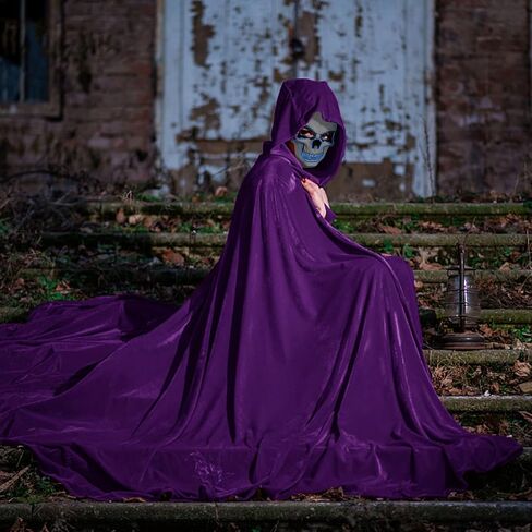 Double Couple Halloween Costumes for Adults with Scary Light up Mask Cosplay Cape Costumes Cloak with Hood for Women Men in Kuwait
