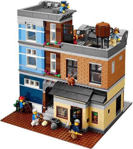 LEGO Creator Expert Detective's Office in Saudi Arabia