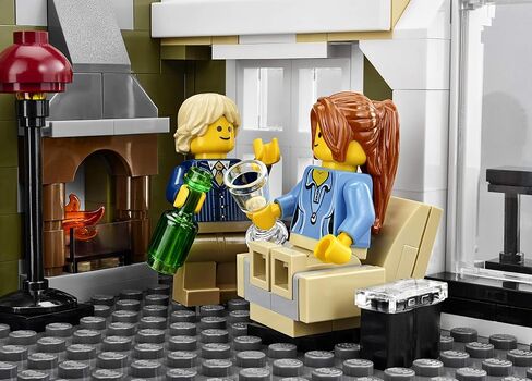 LEGO Creator Expert 10243 Parisian Restaurant (2469 Pieces) in Saudi Arabia