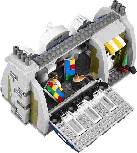 LEGO Creator Expert 10243 Parisian Restaurant (2469 Pieces) in Saudi Arabia