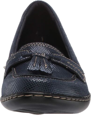 حذاء Clarks النسائي من Ashland Bubble Loafer in Kuwait