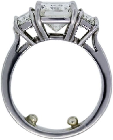 Platinum GIA Certified 3.03ct Radiant Cut Three Stone Engagement Ring in Kuwait