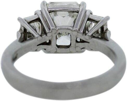Platinum GIA Certified 3.03ct Radiant Cut Three Stone Engagement Ring in Kuwait