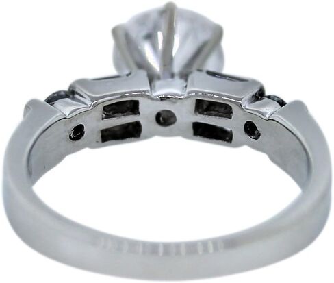 Platinum 1.12 Carat Round Diamond Engagement Ring in Kuwait