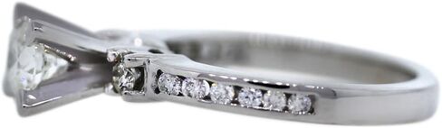 18k White Gold GIA Certified Round Diamond Engagement Ring in Kuwait