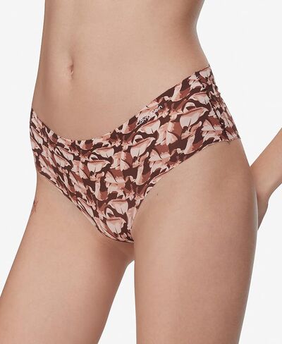 Calvin Klein Women's Invisibles Hipster Panty in Saudi Arabia