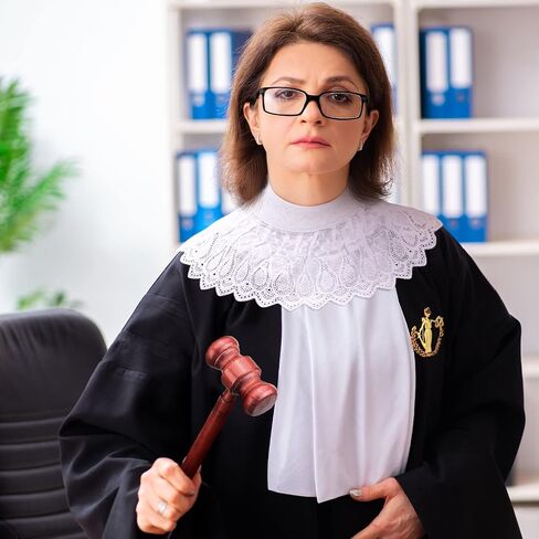 6 Pcs Judge Halloween Costume Accessory, Including Black Judge Robe, Judge Wooden Gavel, Judge Choker Pin, Lace False Collar, Gray Wig, Glasses Frame for Halloween Adult Judge Cosplay Party Favors in Kuwait