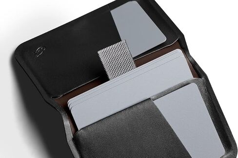 كم رفيع من Bellroy Apex (محفظة جلدية رفيعة ثنائية الطي، محمية بتقنية RFID) - نيلي in Kuwait