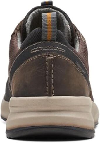 حذاء Wellman Trail Ap المقاوم للماء للرجال من Clarks in Kuwait