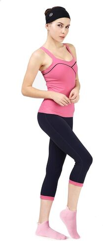 NEWCHAO Grip Non Skid Anti Slip Socks for Women and Men,3 Pairs Unisex Socks for Yoga Home Workout Barre Pilates Pregnancy in Kuwait
