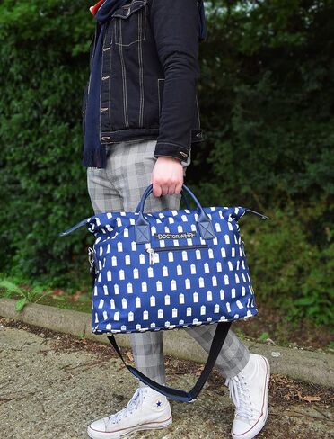 حقيبة لابتوب Tardis - حقيبة رسول للجنسين الرسمية BBC Doctor Who Merchandise بواسطة LOVARZI in Kuwait