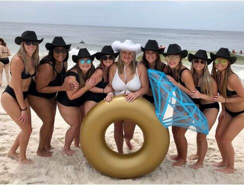 Black Cowgirl Hat with Heart Glasses & Bandana - Western Cowboy Hats Nashville Bachelorette Party - Halloween Fun Rodeo Party Costume Accessories in Kuwait