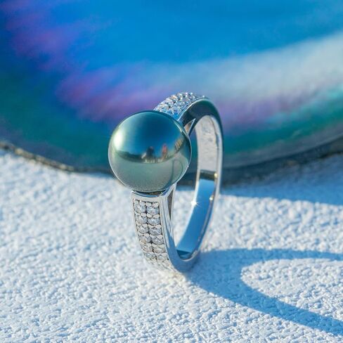 خاتم لؤلؤ تاهيتي أسود أصلي 9-10 مم، لآلئ منتقاة يدويًا بجودة AAA مع 0.36 قيراط مويسانيتي in18 خاتم فضة إسترليني مطلي بالذهب الأبيض in Kuwait