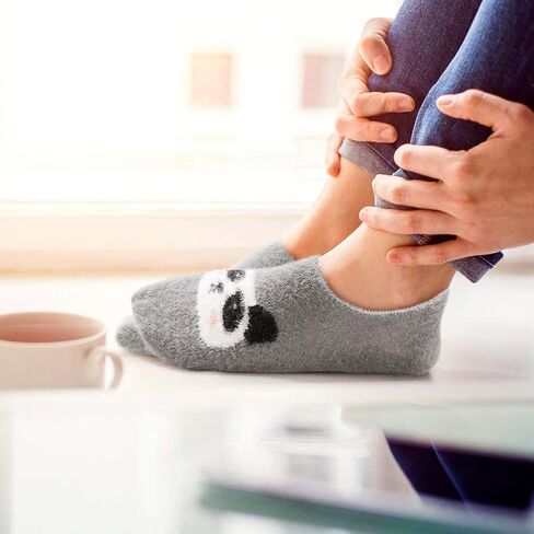 جوارب WISVOOO للنساء مضادة للانزلاق 5 أزواج فائقة النعومة ودافئة مع جوارب شتوية لطيفة على شكل حيوان منفوش وغامض in Kuwait