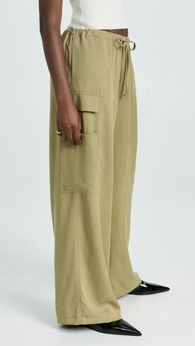 Reformation Women's Ethan Twill Pants in Saudi Arabia