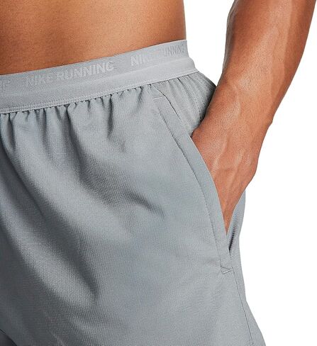 Nike Dri-FIT Stride Men's 7" Unlined Running Shorts in Saudi Arabia