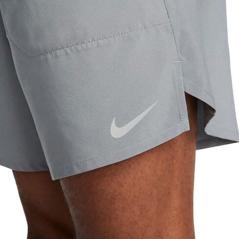 Nike Dri-FIT Stride Men's 7" Unlined Running Shorts in Saudi Arabia