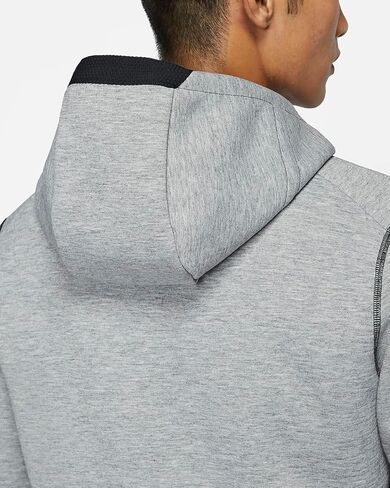 Nike Pro Men’s Therma Fleece Sphere Max Jacket, Grey, LARGE in Saudi Arabia
