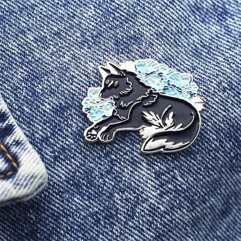 بروش على شكل ذئب اسود لطيف، شارة معدنية مثيرة للاهتمام لشنط الظهر والجاكيت والقبعات والحقائب، اكسسوارات للنساء والفتيات والاطفال، مصنوعة من خليط معدني من الستيل بدون احجار كريمة, سبيكة صلب, بدون أحجار in Kuwait