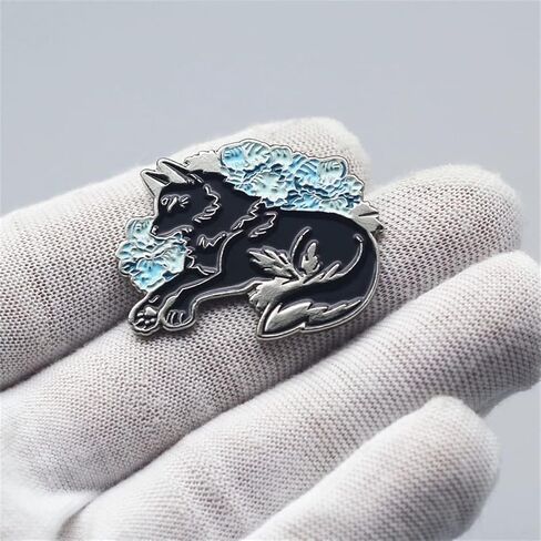 بروش على شكل ذئب اسود لطيف، شارة معدنية مثيرة للاهتمام لشنط الظهر والجاكيت والقبعات والحقائب، اكسسوارات للنساء والفتيات والاطفال، مصنوعة من خليط معدني من الستيل بدون احجار كريمة, سبيكة صلب, بدون أحجار in Kuwait