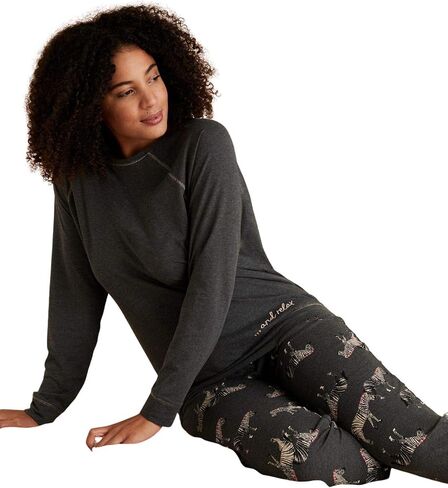 بيجامة نسائية من Marks and Spencer مصنوعة من القطن الغني بشعار "Relax" وأكمام طويلة - - 6 in Saudi Arabia