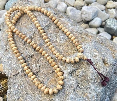 شفاء لاما بذور اللوتس الطبيعية مالا. قلادة جابا مالا الفاخرة المكونة من 108 خرزة للتأمل. مبارك ومنشط in Kuwait