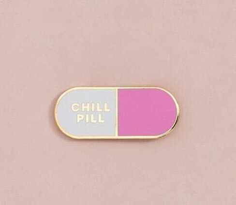 hanreshe Medical Jewelry 2 Pieces Enamel Brooch Set Nurse Doctor Graduation Medical Student Chemistry Brooch in Kuwait