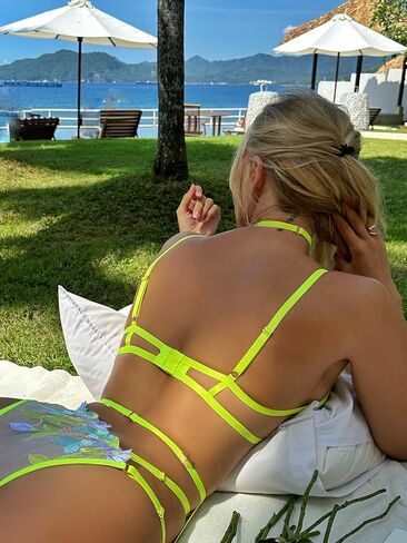 طقم لانجري نسائي من WDIRARA مكون من 3 قطع مزين بالزهور وشبكة متباينة بدون أكمام in Kuwait