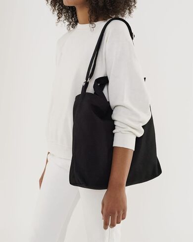 BAGGU Horizontal Duck Bag Canvas Tote, Essential Everyday Tote, Spacious and Roomy, Black in Saudi Arabia