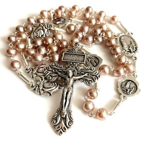 elegantmedical Handmade AAA 7-8MM Real Pearl Beads Our Lady Fatima Rosary Cross Necklace Box case Catholic Gifts in Saudi Arabia
