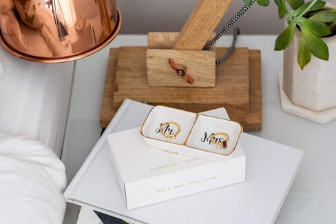 حامل خاتم مستر آند مسز من فير إبريت، حامل خاتم الزفاف، طبق دائم، في صندوق هدايا جميل in Kuwait