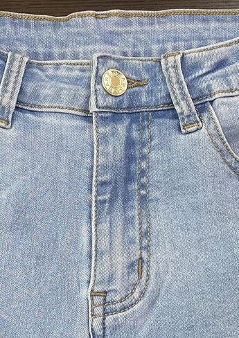 Women's Juniors Vintage Denim High Waisted Jeans Shorts in Kuwait