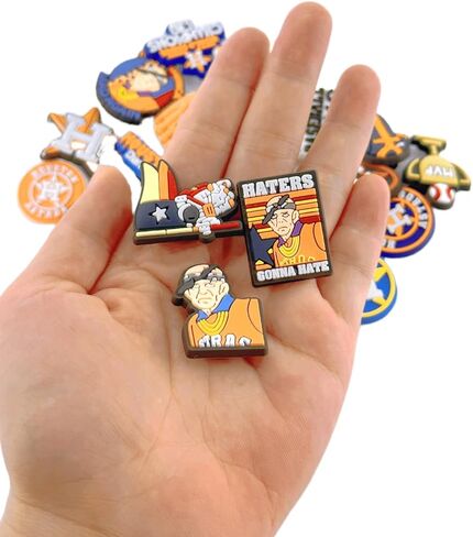 25 قطعة من إكسسوارات أحذية البيسبول الرياضية المختلفة لتزيين الأحذية للبنات والأولاد، صنادل ساحرة لهدايا الحفلات باللون الأزرق in Kuwait