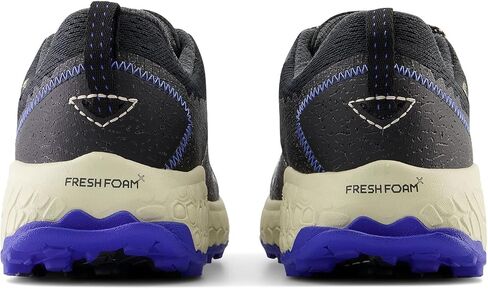 حذاء الجري Fresh Foam X Hierro V7 Trail للنساء من New Balance، أسود/أزرق بحري، عرض 7.5 in Saudi Arabia