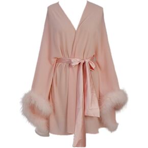 رداء زفاف قصير بأكمام ريش مع وشاح قصير مثير للثوب الليلي in Kuwait