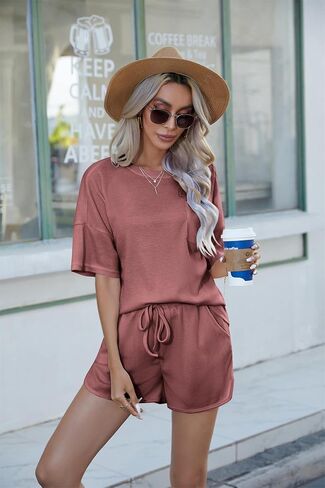 طقم بيجامات Andeip للسيدات من نسيج الوافل بأكمام قصيرة وسروال قصير مكون من قطعتين ملابس مريحة مع جيوب in Kuwait