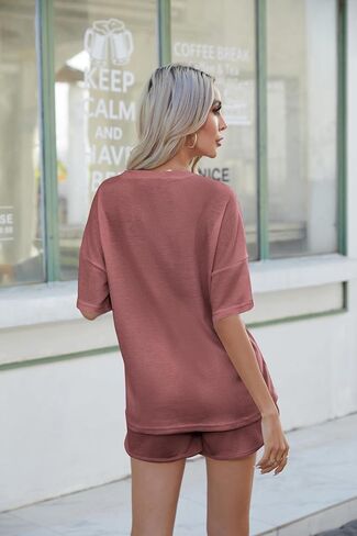 طقم بيجامات Andeip للسيدات من نسيج الوافل بأكمام قصيرة وسروال قصير مكون من قطعتين ملابس مريحة مع جيوب in Kuwait