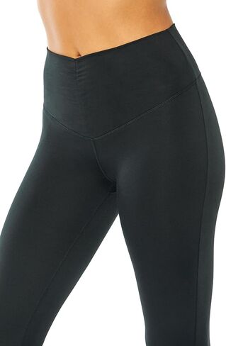 بنطال نسائي عالي الارتفاع من مجموعة Balance in Kuwait