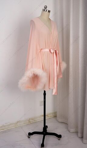 رداء زفاف قصير بأكمام ريش مع وشاح قصير مثير للثوب الليلي in Kuwait